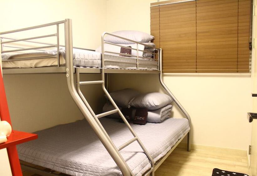 Quarto Estandar, Plan A Hostel