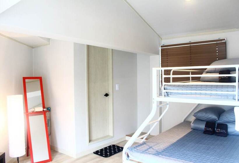 Quarto Triplo Deluxe, Plan A Hostel