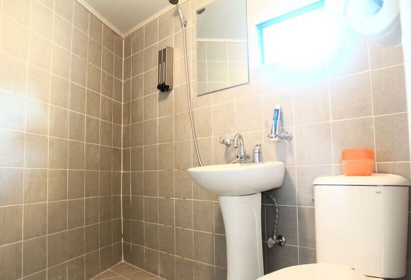 Quarto Triplo Deluxe, Plan A Hostel