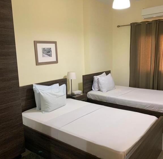 اتاق راحتی سه تخته, Sakan 275