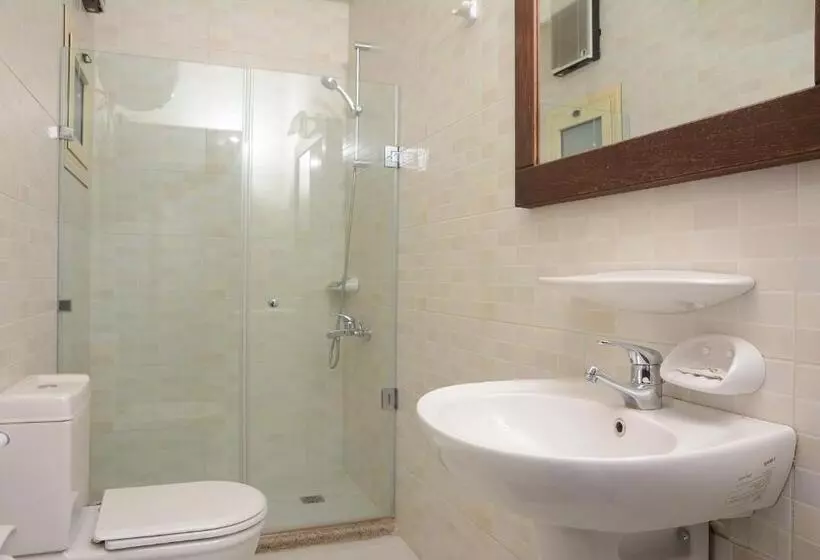 اتاق راحتی سه تخته, Sakan 275