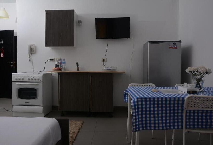 اتاق راحتی سه تخته, Sakan 275