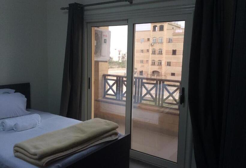 اتاق لوکس با بالکن, Sakan 275