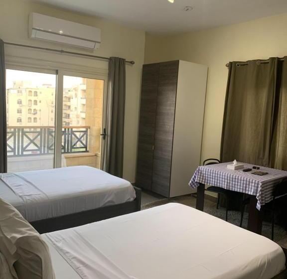 اتاق لوکس با بالکن, Sakan 275