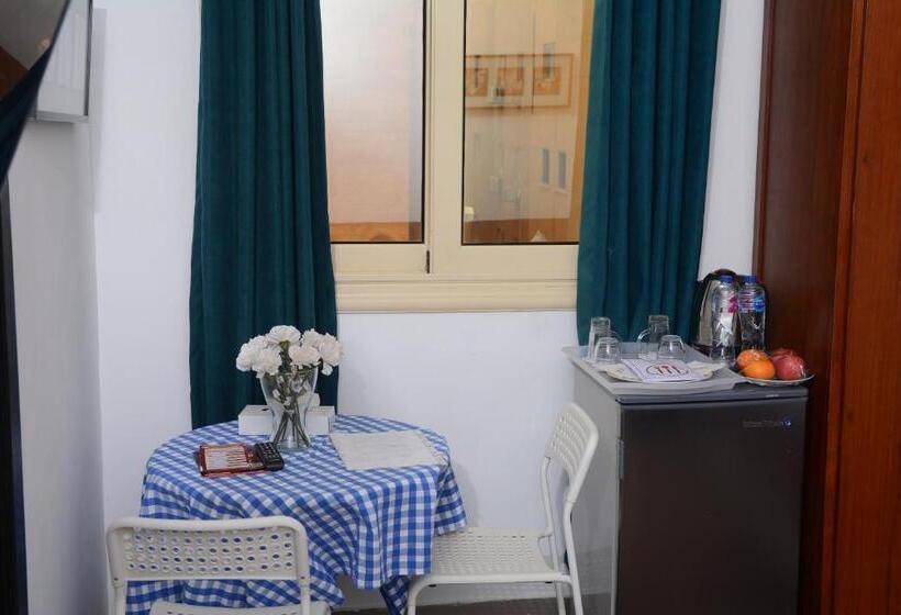 اتاق اکونومی, Sakan 275