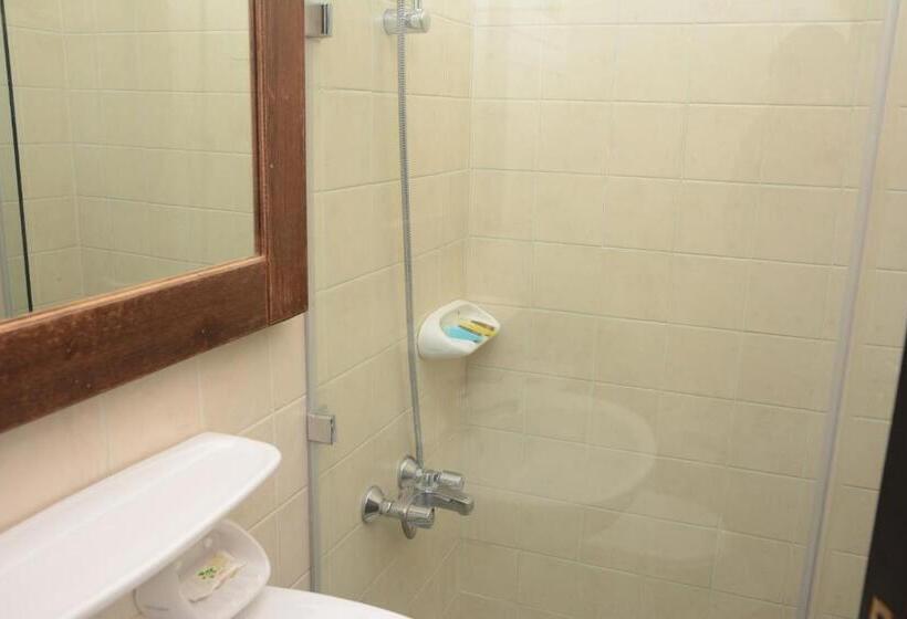 اتاق استاندارد یک تخته با بالکن, Sakan 275