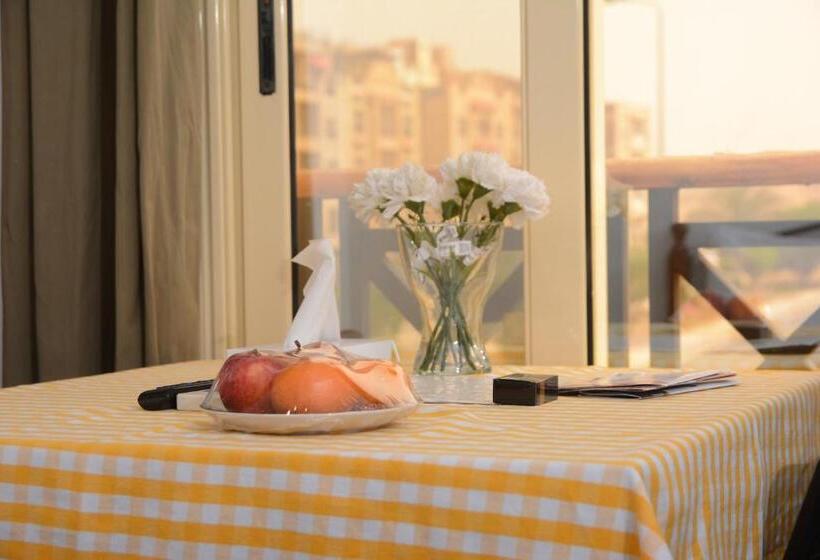 اتاق استاندارد با بالکن, Sakan 275