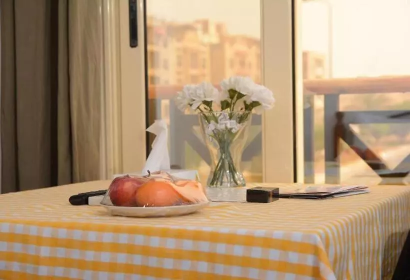 اتاق استاندارد با بالکن, Sakan 275