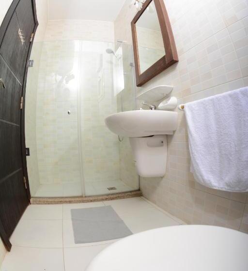 اتاق لوکس, Sakan 275