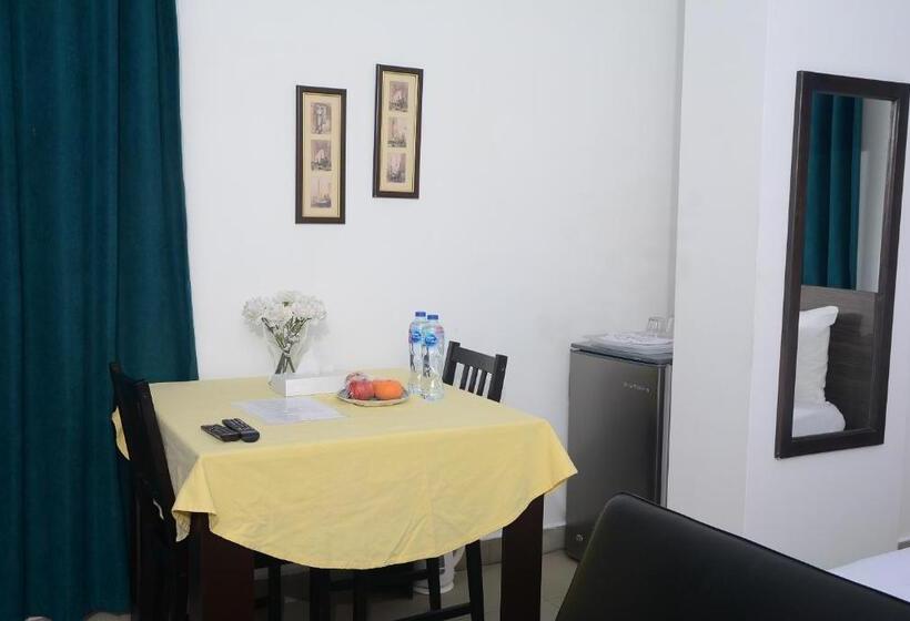 اتاق لوکس, Sakan 275