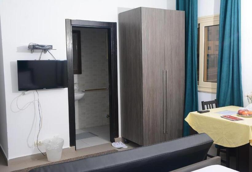 اتاق لوکس, Sakan 275