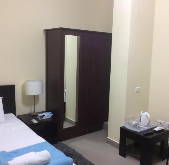 اتاق اکونومی یک تخته, Sakan 275