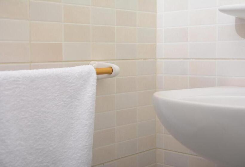 اتاق لوکس یک تخته, Sakan 275