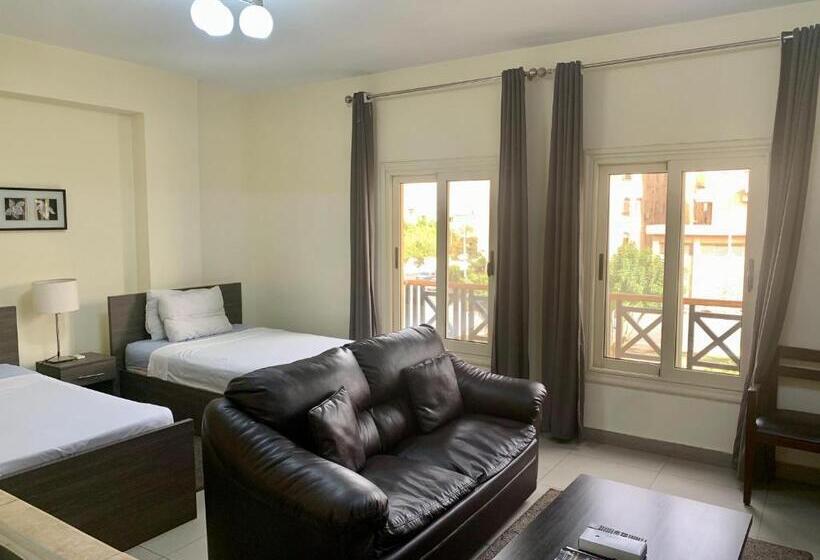 اتاق راحتی سه تخته, Sakan 275