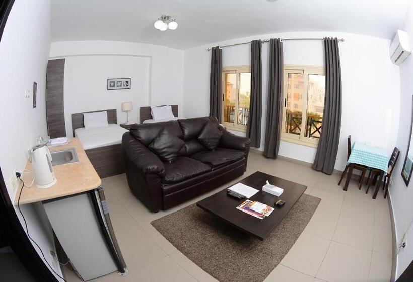 اتاق راحتی سه تخته, Sakan 275