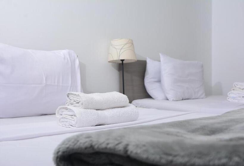 اتاق لوکس با بالکن, Sakan 275