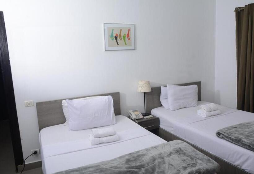 اتاق لوکس با بالکن, Sakan 275