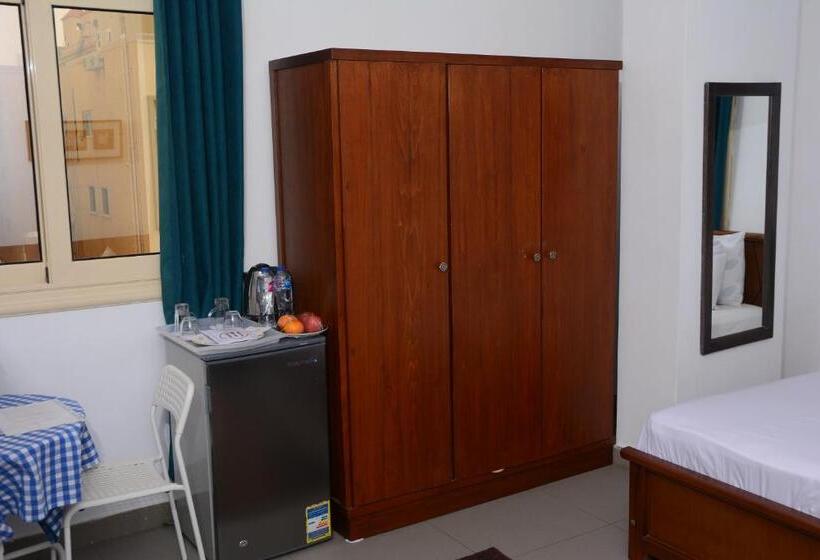 اتاق اکونومی, Sakan 275