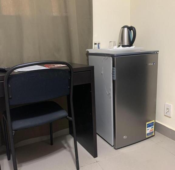 اتاق استاندارد یک تخته با بالکن, Sakan 275