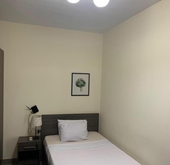 اتاق استاندارد یک تخته با بالکن, Sakan 275