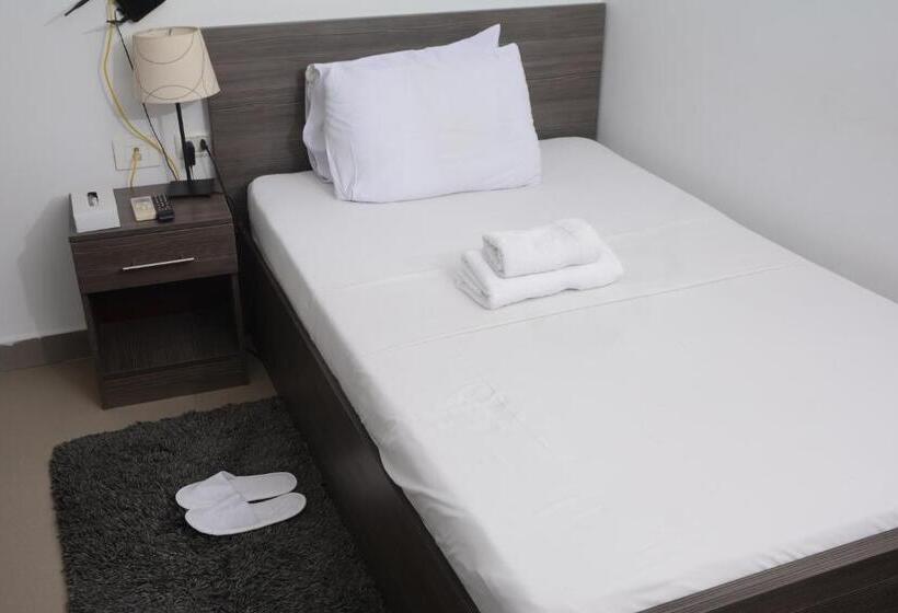 اتاق استاندارد یک تخته با بالکن, Sakan 275