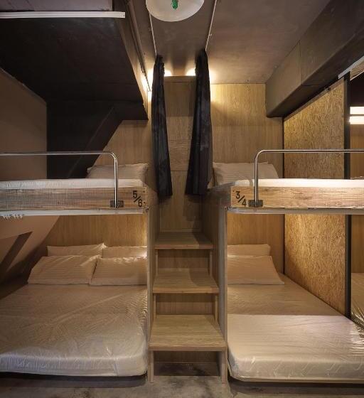 تختخواب در اتاق مشترک, Ximen Wow Hostel
