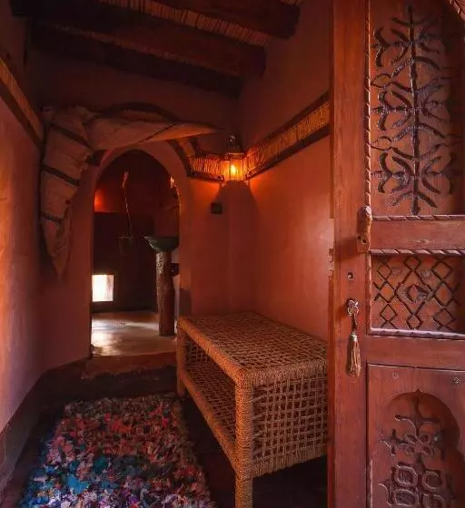 اتاق استاندارد یک نفره, Kasbah Tebi