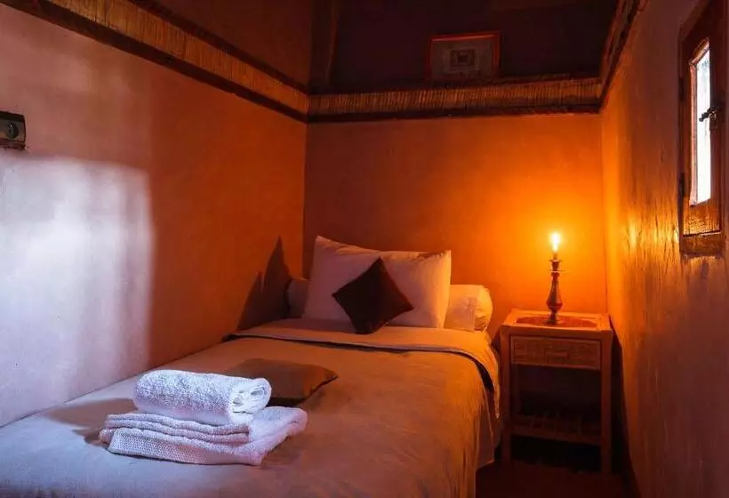 اتاق استاندارد یک نفره, Kasbah Tebi