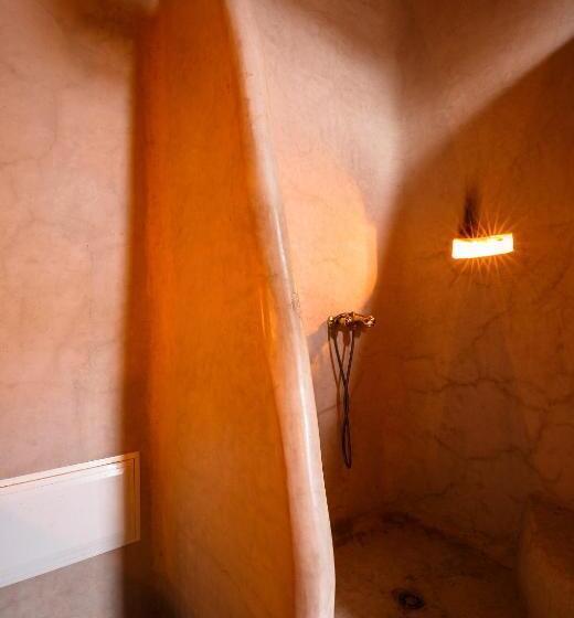 غرفة ديلوكس, Kasbah Tebi