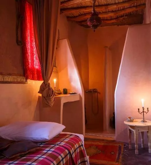 اتاق لوکس یک تخته, Kasbah Tebi