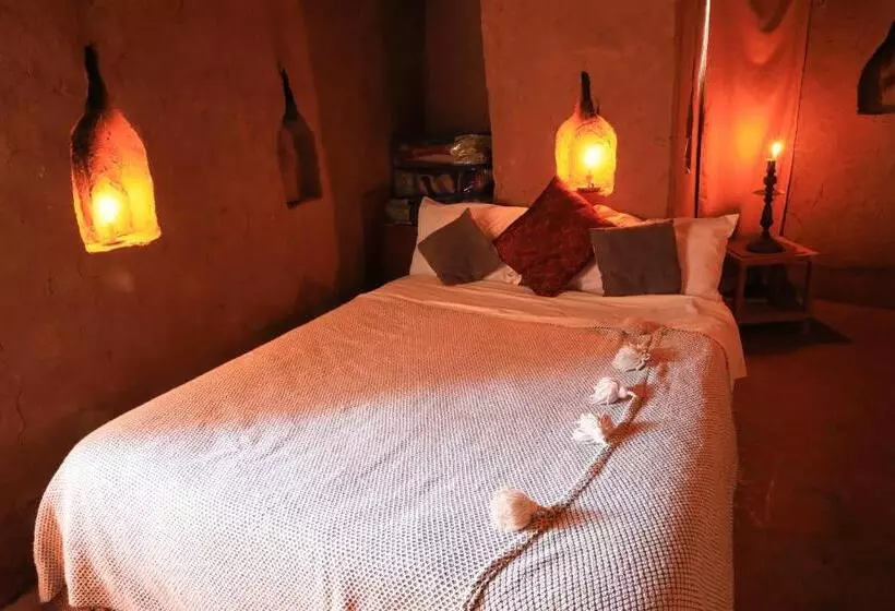 سوییت خانوادگی, Kasbah Tebi