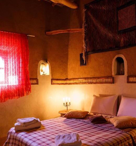 غرفة ديلوكس رباعية, Kasbah Tebi