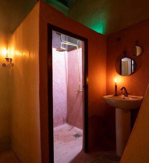 غرفة ديلوكس, Kasbah Tebi