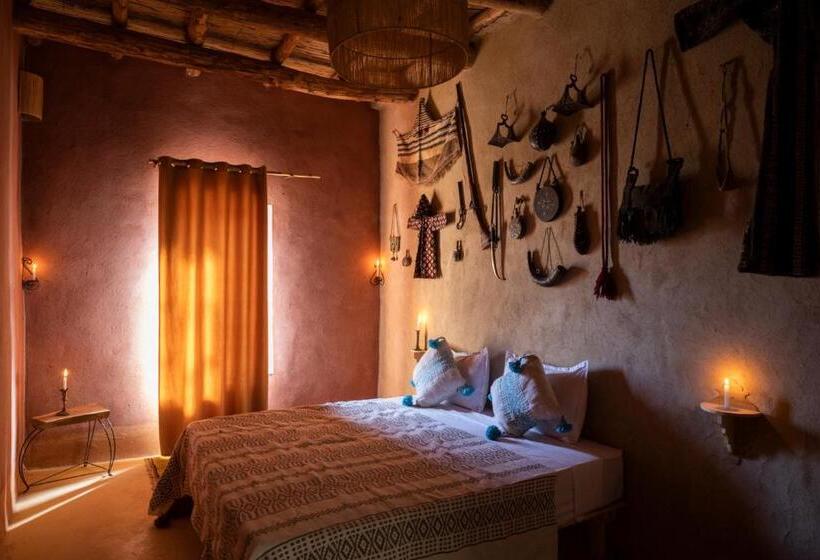 디럭스 룸, Kasbah Tebi