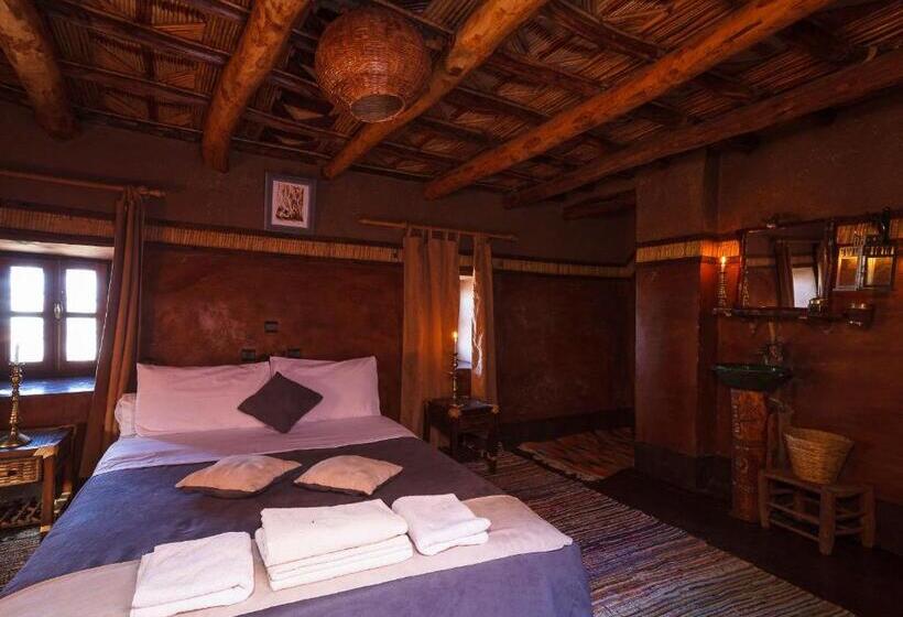 디럭스 룸, Kasbah Tebi
