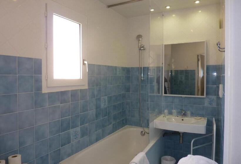 Номер Стандарт, A La Renommee