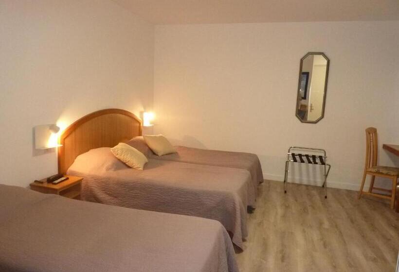 Четырехместный Номер Стандарт, A La Renommee