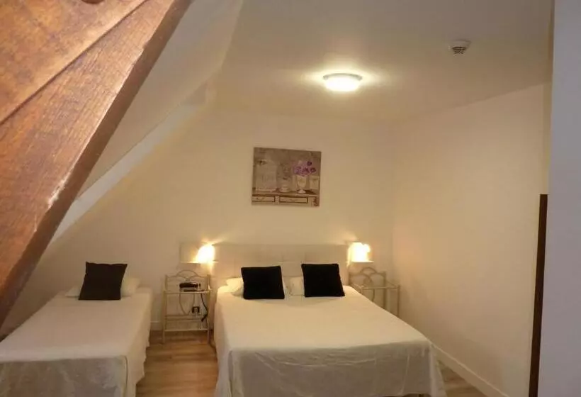 Economy Quadruple Room, A La Renommee