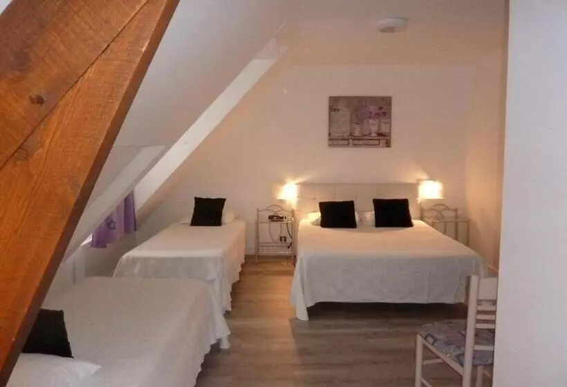 Economy Quadruple Room, A La Renommee