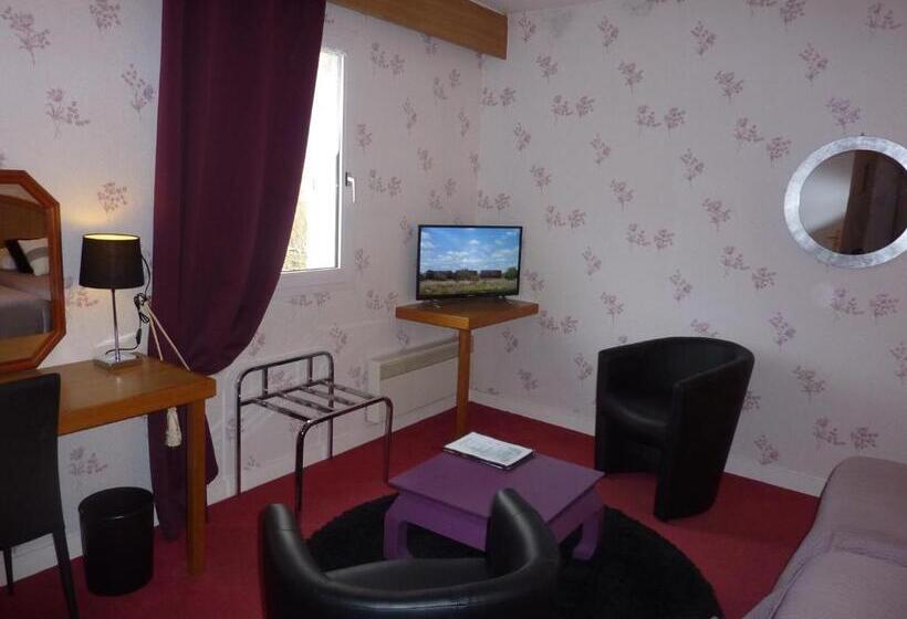 Четырехместный Номер Стандарт, A La Renommee