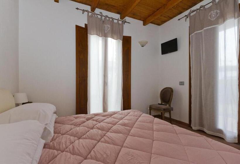 Номер Стандарт, Il Casale Del Giglio