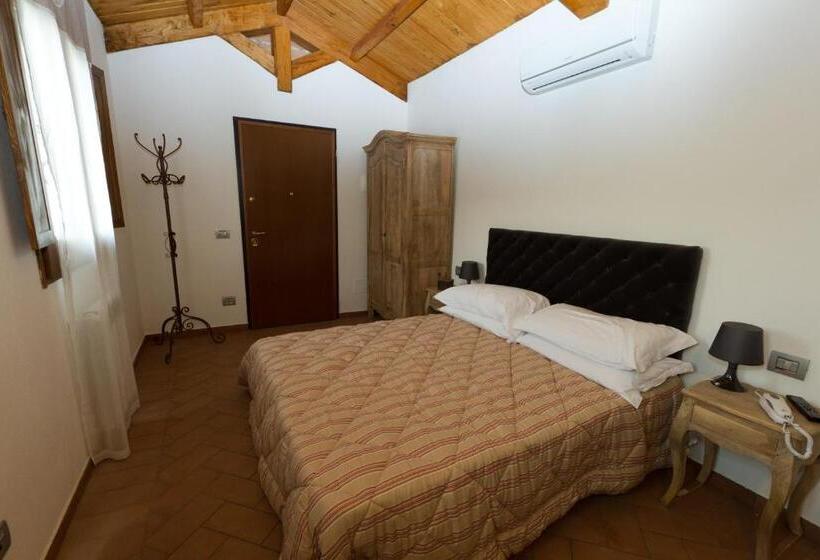 Номер Стандарт, Il Casale Del Giglio