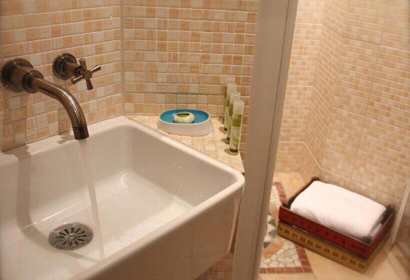 Классический Номер, Mas Des Romarins, The Originals Relais