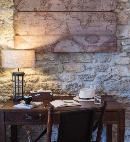 Классический Номер, Mas Des Romarins, The Originals Relais