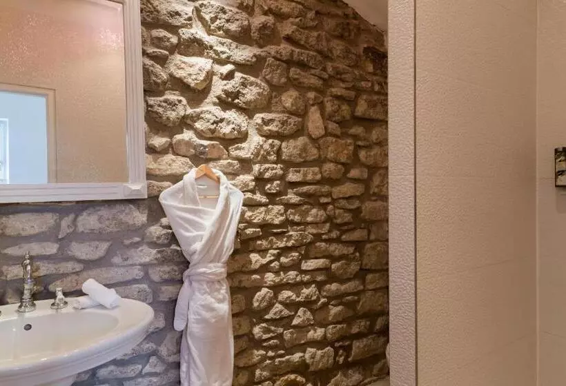 اتاق راحتی سه تخته, Mas Des Romarins, The Originals Relais