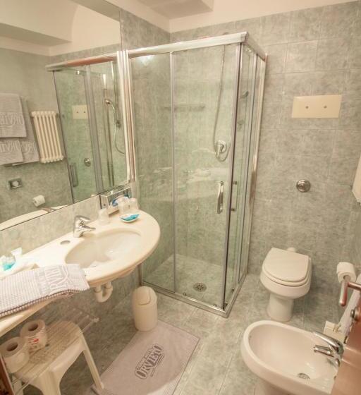 חדר סטנדרט לשלושה, Terme Orvieto