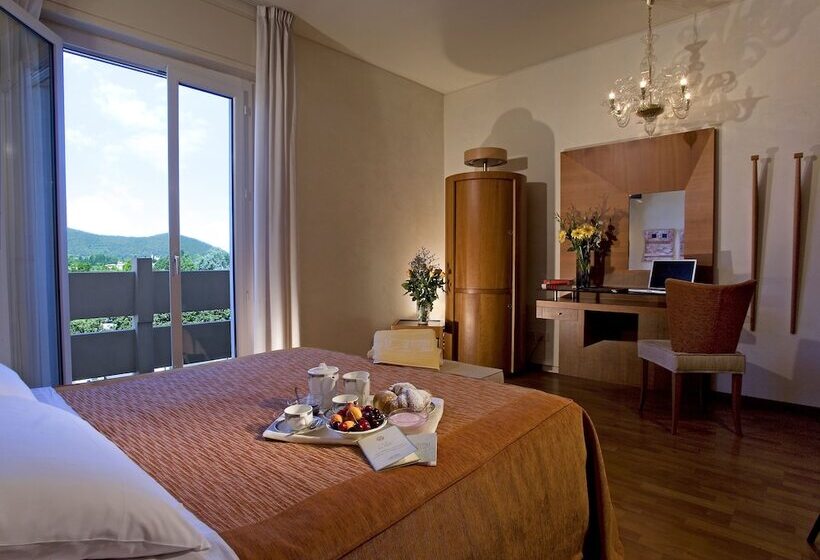 חדר סטנדרט לשלושה, Terme Orvieto