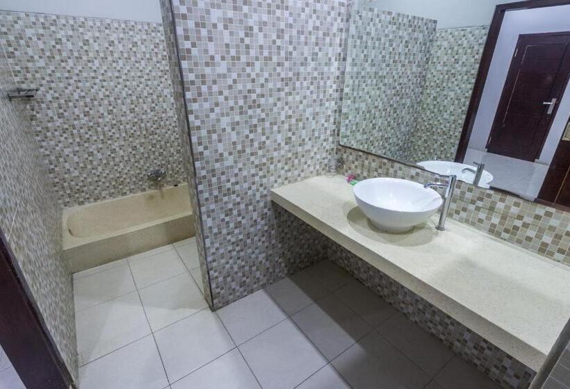 بنجلو قياسى, Jm Hotel Kuta Lombok