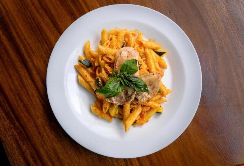 بنجلو قياسى, Jm Hotel Kuta Lombok