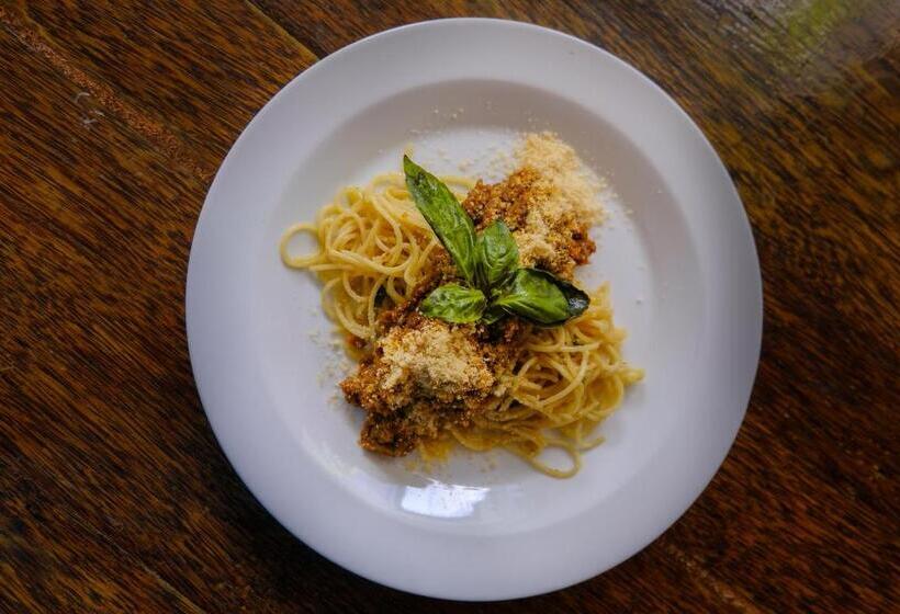 غرفة سوبيريور مطلة على حمام السباحة, Jm Hotel Kuta Lombok